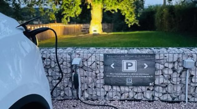 Prise renforcée voiture électrique : L'alternative à la borne ?